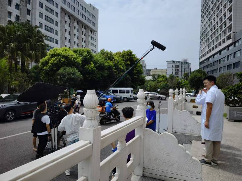 凤凰县广告片拍摄公司低成本实现高规格制作的诀窍